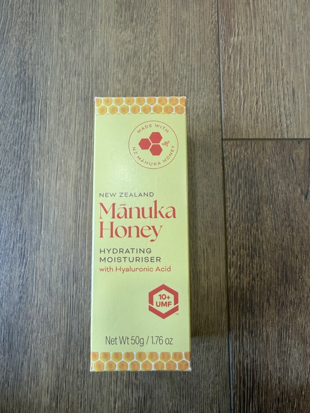 Hydrating Moisturiser with Hyaluronic Acid - Yellow